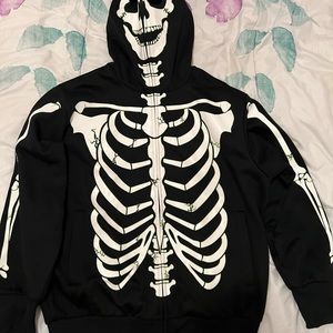 Skeloton sweater